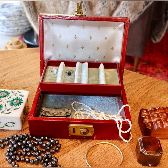 Vintage Mid Century Jewelry Box - Picture 4 of 10